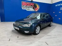 Usado Ford Mondeo Ghia 130 CV (95 kW) 2005 Azul Berlina