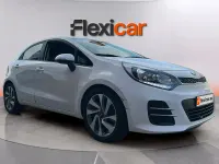 Usado Kia Rio 84 CV (61 kW) 2016 Blanco Utilitario
