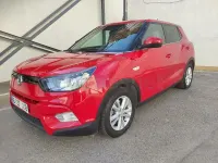 Usado SsangYong Tivoli Limited 128 CV (94 kW) 2015 Rojo SUV