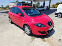 Usado Seat Altea Stylance 105 CV (77 kW) 2008 Rojo Monovolumen