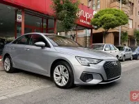 Usado Audi A3 116 CV (85 kW) 2023 Plateado Berlina