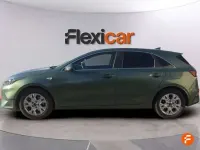 Usado Kia Ceed 101 CV (74 kW) 2022 Verde Utilitario