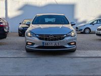 Usado Opel Astra Excellence 150 CV (110 kW) 2016 Gris / plata Berlina