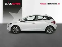 Usado Hyundai i20 79 CV (58 kW) 2025 Gris Utilitario