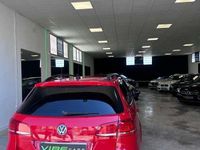 Usado VW Passat Advance 140 CV (102 kW) 2012 Rojo Familiar