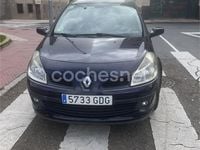 Usado Renault Clio II Rip Curl 85 CV (62 kW) 2008 Violeta / lila Berlina