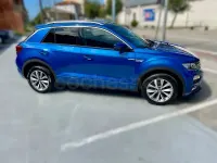 Usado VW T-Roc Advance 110 CV (80 kW) 2022 Azul SUV