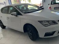 Usado Seat Leon Style 115 CV (84 kW) 2019 Blanco Berlina