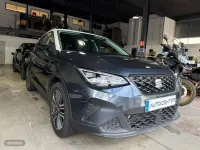 Usado Seat Arona Style 110 CV (80 kW) 2023 Gris SUV