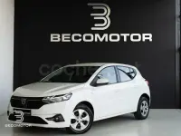 Usado Dacia Sandero Acces 67 CV (49 kW) 2021 Blanco Berlina