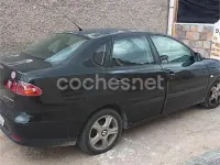 Usado Seat Cordoba 100 CV (73 kW) 2002 Negro Familiar