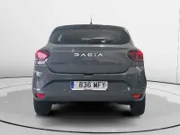 Usado Dacia Sandero Essentiel 101 HP (74 kW) 2023 Cinzento Sedan