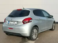 Usado Peugeot 208 Allure 110 CV (80 kW) 2018 Gris Utilitario