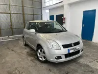 Usado Suzuki Swift GLX 92 CV (67 kW) 2005 Gris / plata Utilitario