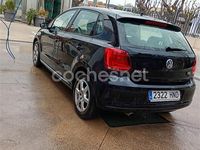Usado VW Polo Advance 90 CV (66 kW) 2012 Negro Utilitario