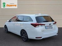 Usado Toyota Auris Touring Sports Active 136 CV (100 kW) 2018 Blanco Familiar