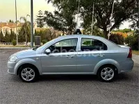 Usado Chevrolet Aveo LT 94 CV (69 kW) 2009 Gris / plata Berlina