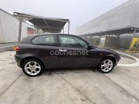 Usado Alfa Romeo 147 Progression 115 CV (84 kW) 2003 Negro Utilitario