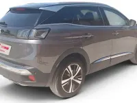 Usado Peugeot 3008 GT 130 CV (95 kW) 2023 Gris SUV