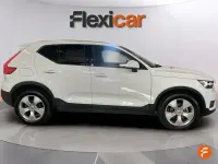 Käytetty Volvo XC40 Momentum 150 HP (110 kW) 2020 Valkoinen Katumaasturi