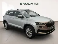 Usado Skoda Karoq Ambition 150 CV (110 kW) 2022 Gris plata SUV