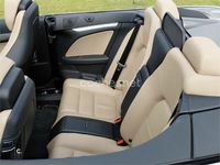 Usado Mercedes E220 Elegance 170 CV (125 kW) 2012 Gris / plata Descapotable