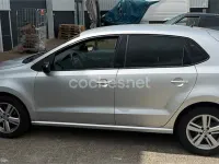 Usado VW Polo 75 CV (55 kW) 2010 Gris / plata Utilitario