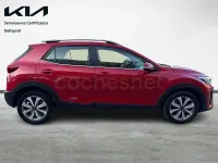 Usado Kia Stonic 100 CV (73 kW) 2024 Rojo SUV