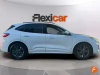 Usado Ford Kuga ST-Line 150 CV (110 kW) 2022 Blanco SUV