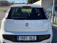 Usado Fiat Punto Pop 75 CV (55 kW) 2012 Blanco Utilitario