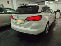Usado Opel Astra 122 CV (89 kW) 2020 Blanco Familiar