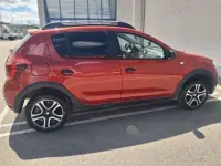 Usado Dacia Sandero 90 CV (66 kW) 2018 Rojo Utilitario