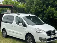 Usado Peugeot Partner Tepee Outdoor 120 CV (88 kW) 2016 Blanco Monovolumen