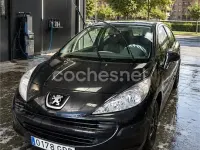 Usado Peugeot 207 75 CV (55 kW) 2008 Negro Berlina