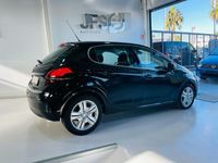 usado Peugeot 208 1.2 Gasolina 110 CV