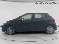 Usado Peugeot 208 Signature Sky 83 CV (61 kW) 2019 Negro Utilitario