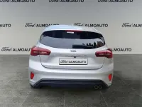 Usado Ford Focus ST-Line X 155 CV (114 kW) 2024 Plateado Utilitario