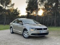 Begagnad VW Jetta Advance 105 HK (77 kW) 2013 Beige Sedan