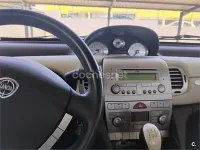 Usado Lancia Ypsilon 90 CV (66 kW) 2008 Beige Utilitario