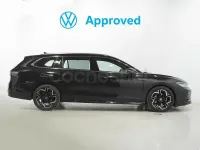 Usado VW Passat R-line 150 CV (110 kW) 2025 Negro Familiar