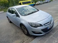 Usado Opel Astra Selective 110 CV (80 kW) 2014 Azul Berlina