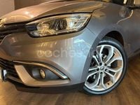 Usado Renault Scénic IV Life 115 CV (84 kW) 2017 Gris / plata Monovolumen