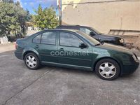 Usado VW Bora Highline 115 CV (84 kW) 1999 Verde Berlina