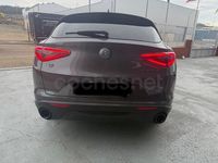 Usado Alfa Romeo Stelvio Super 190 CV (139 kW) 2022 Gris / plata SUV
