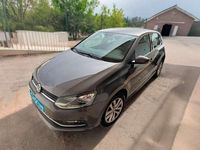 Usado VW Polo Advance 75 CV (55 kW) 2017 Gris Utilitario