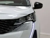 Usado Peugeot 3008 Active 131 CV (96 kW) 2022 Blanco SUV