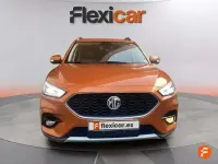 Käytetty MG ZS Luxury 111 HP (81 kW) 2023 Oranssi Sedan