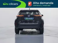 Usado Toyota Yaris Cross Style 92 CV (67 kW) 2022 Negro SUV