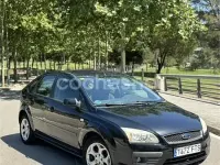 Usado Ford Focus Ghia 115 CV (84 kW) 2007 Negro Berlina