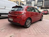 Usado Hyundai i30 120 CV (88 kW) 2017 Burdeos Utilitario